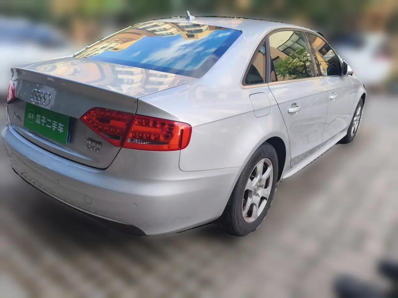 Audi A4L 2010 2.0 TFSI Technology Edition — миниатюра 6