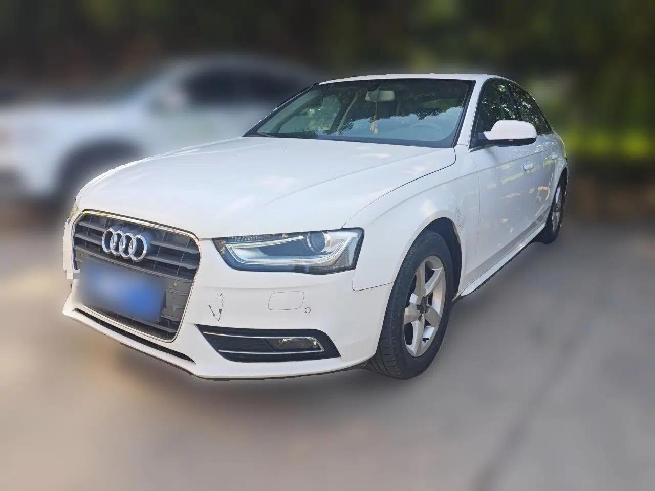 Audi A4L 2013 35 TFSI Automatic Standard Model — миниатюра 1