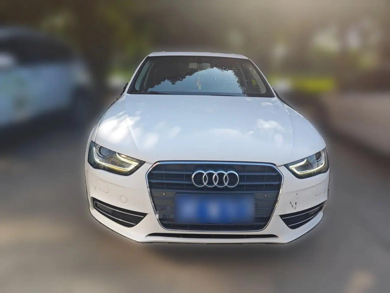 Audi A4L 2013 35 TFSI Automatic Standard Model — миниатюра 2