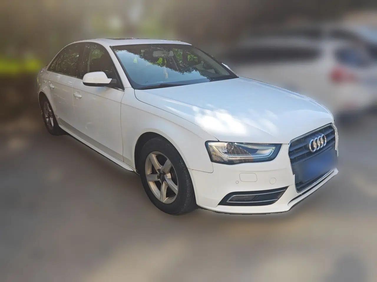 Audi A4L 2013 35 TFSI Automatic Standard Model — миниатюра 3