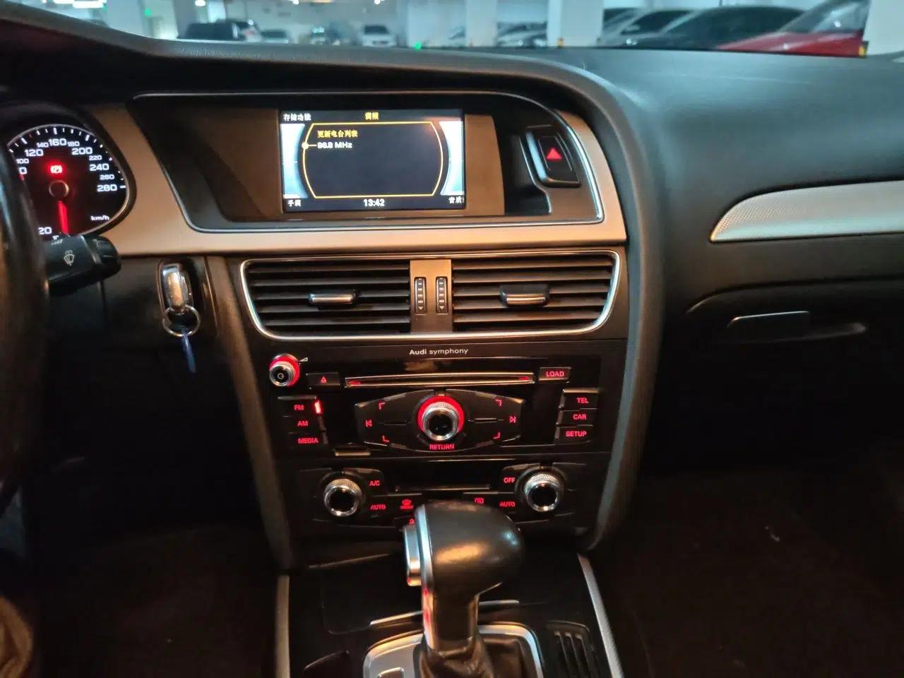 Audi A4L 2015 45 TFSI quattro Individual Sport Edition — миниатюра 13