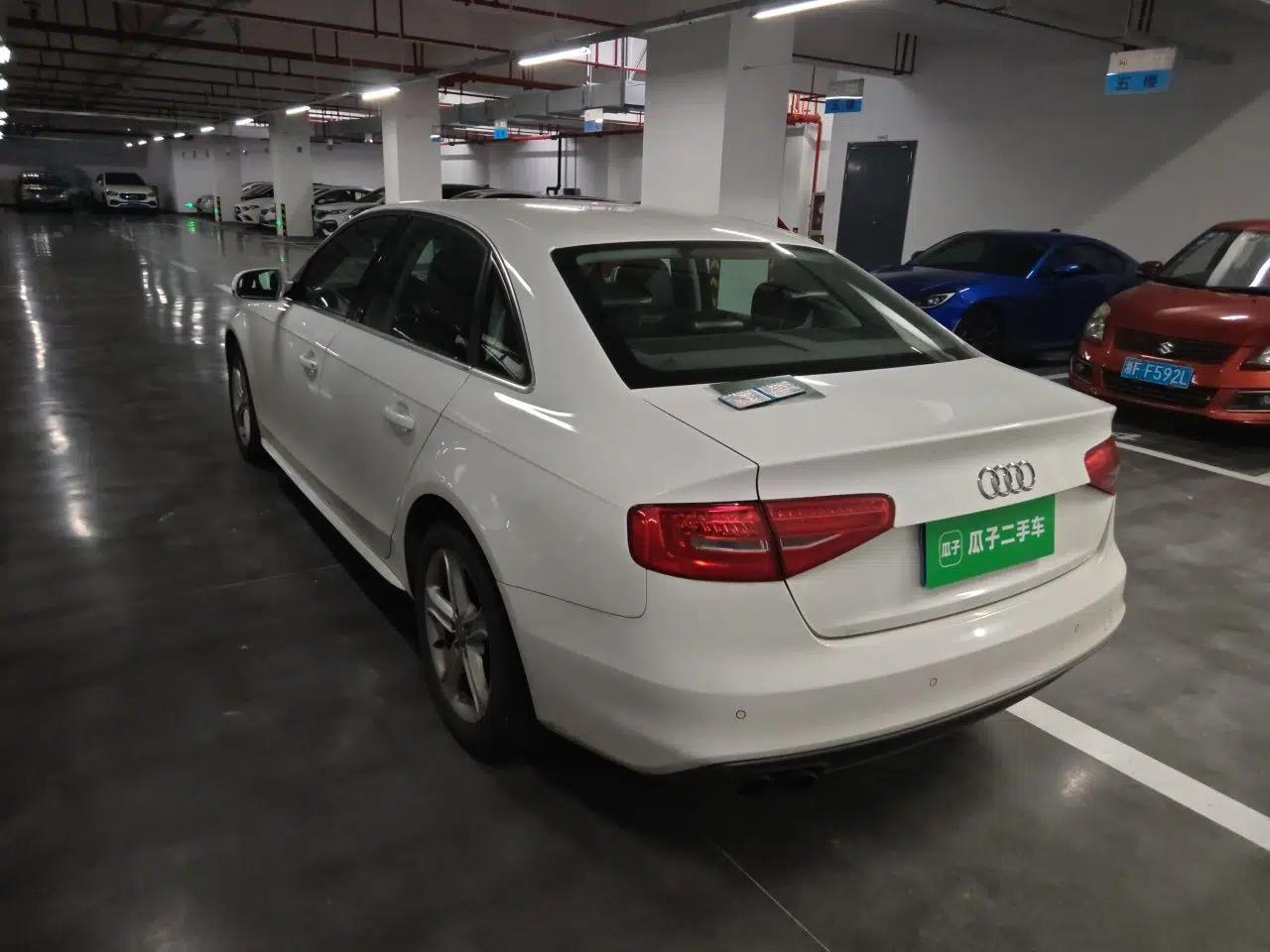 Audi A4L 2015 45 TFSI quattro Individual Sport Edition — миниатюра 4