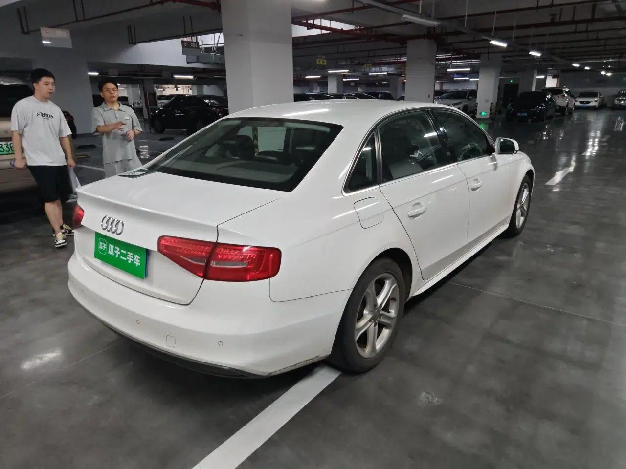 Audi A4L 2015 45 TFSI quattro Individual Sport Edition — миниатюра 6