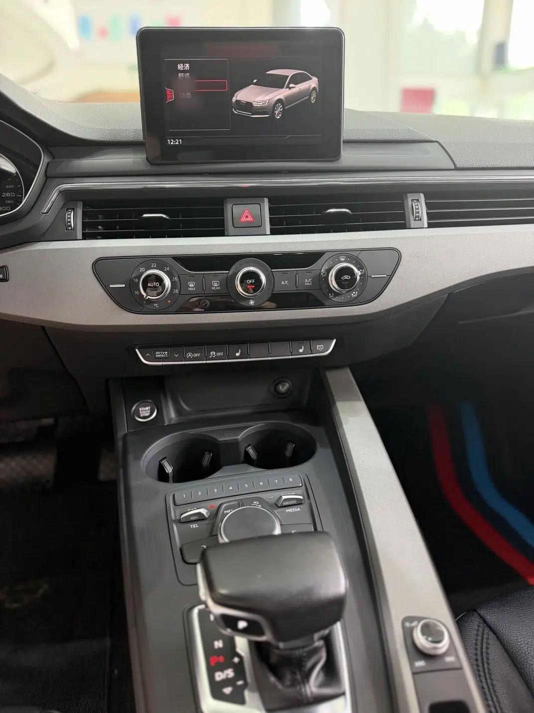 Audi A4L 2017 Plus 40 TFSI Ambition Model — миниатюра 9