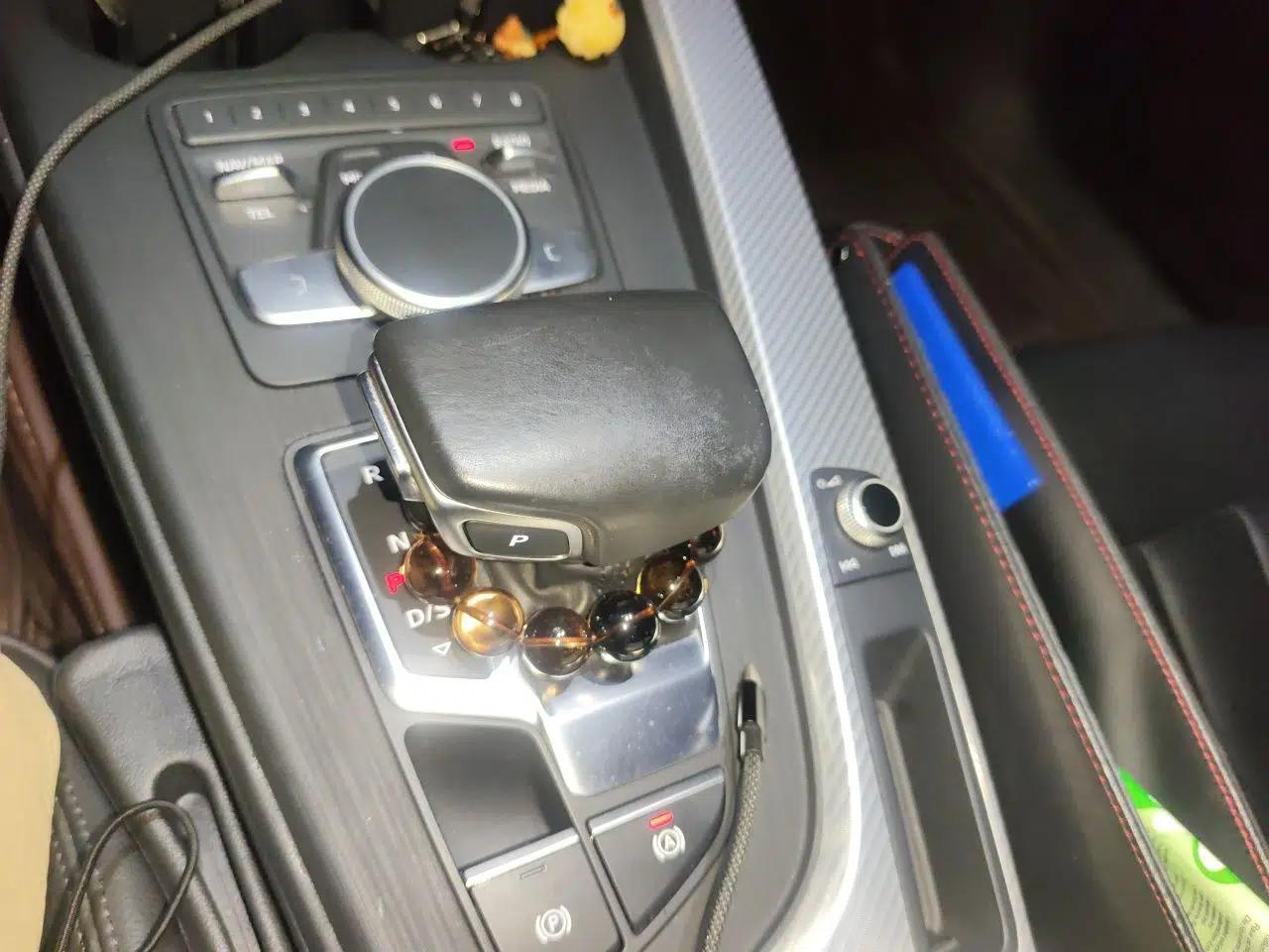 Audi A4L 2016 35 TFSI Collector's Edition Automatic Standard Model — миниатюра 14