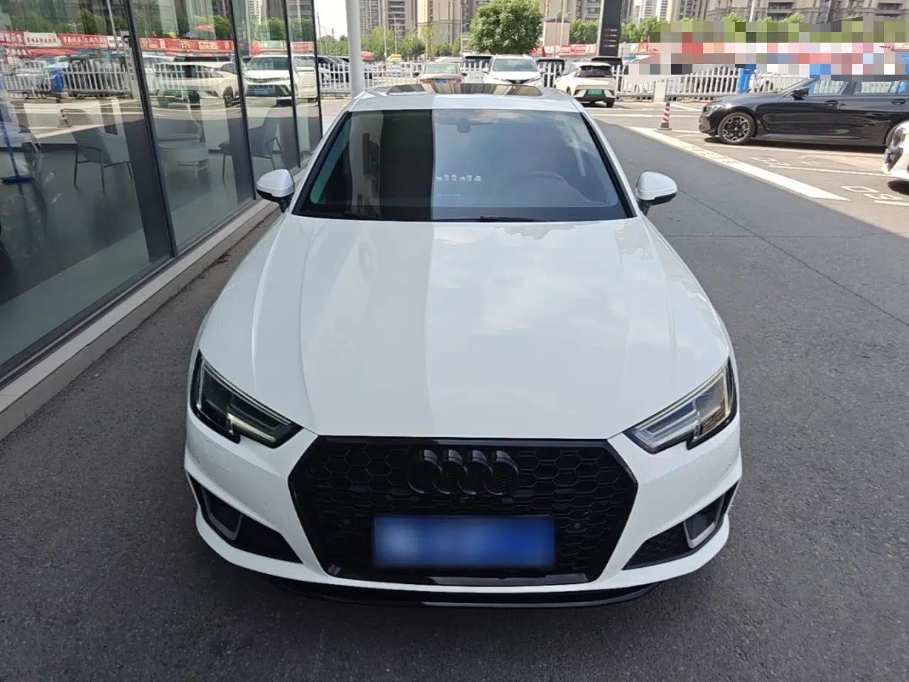 Audi A4L 2018 30th Anniversary Edition 40 TFSI Fashion Model — миниатюра 2