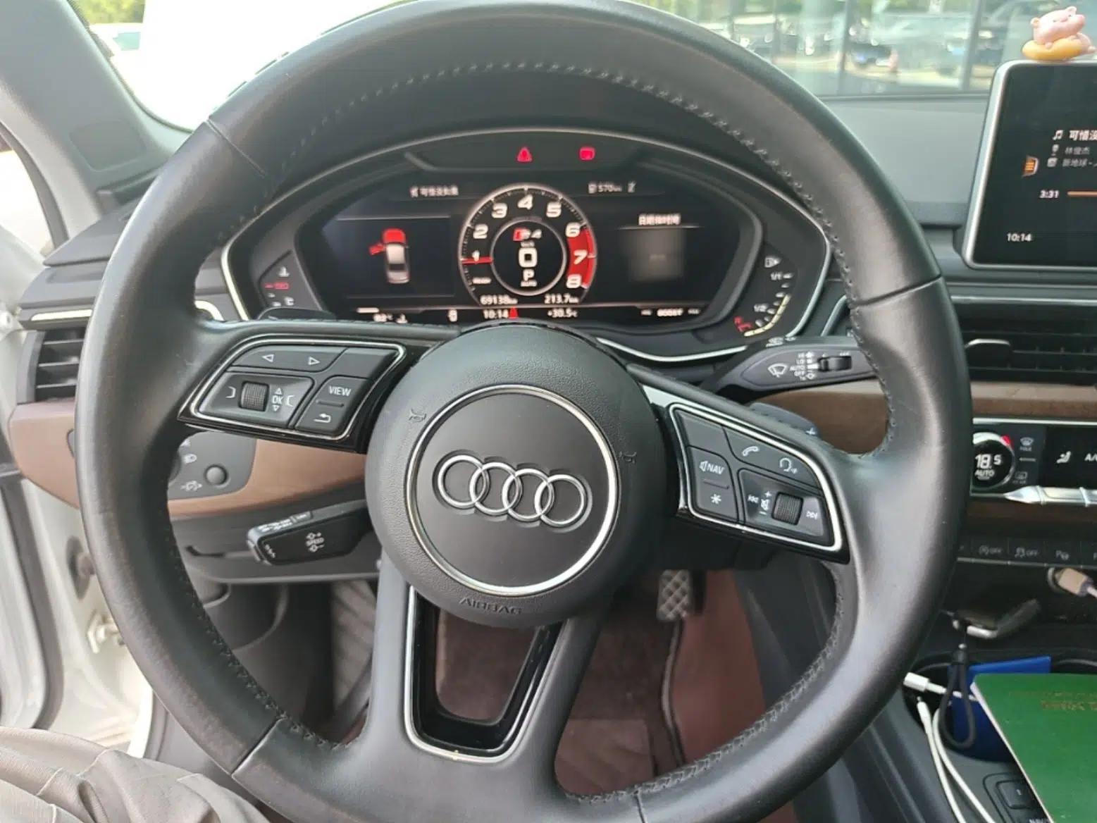 Audi A4L 2018 30th Anniversary Edition 40 TFSI Fashion Model — миниатюра 13
