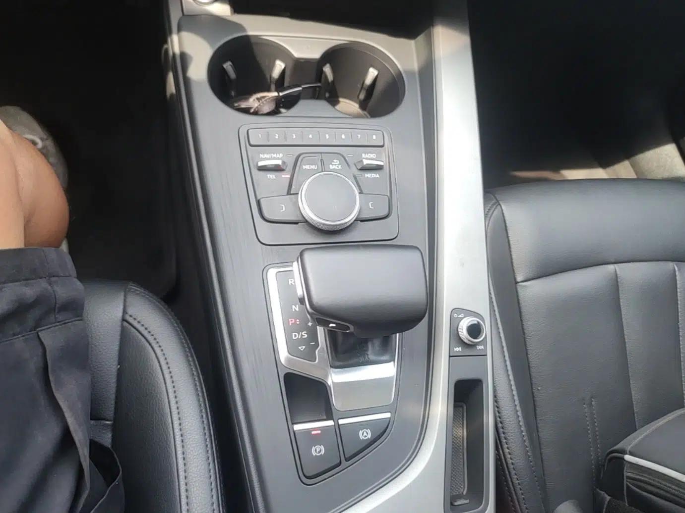 Audi A4L 2019 40 TFSI Ambition China VI — миниатюра 21