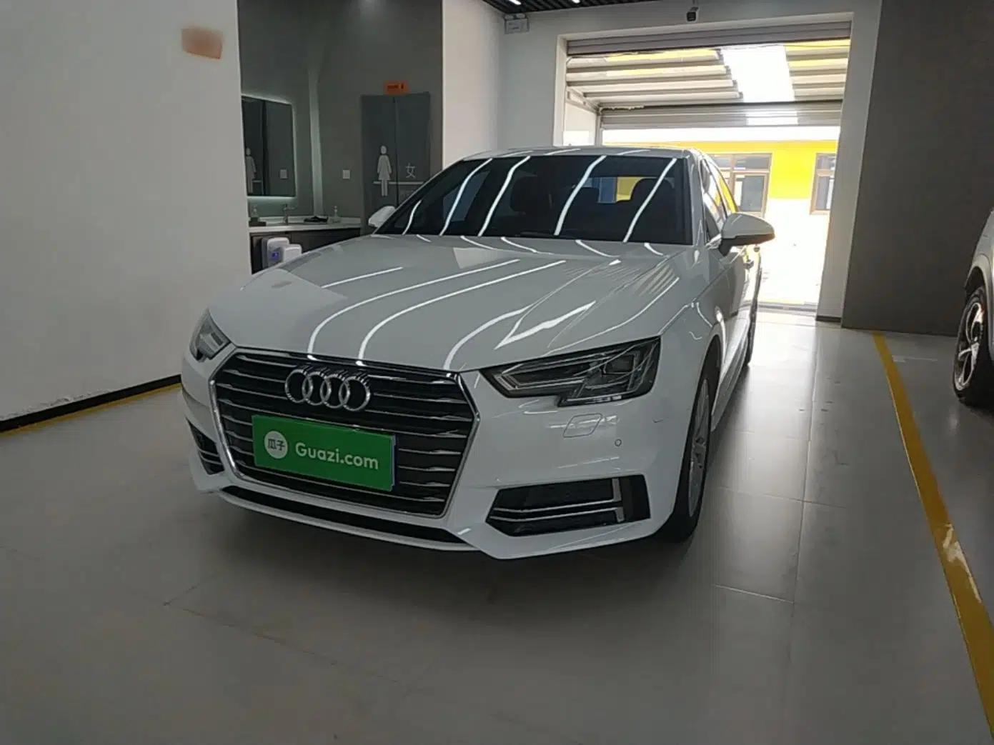 Audi A4L 2019 40 TFSI Ambition China VI — миниатюра 1