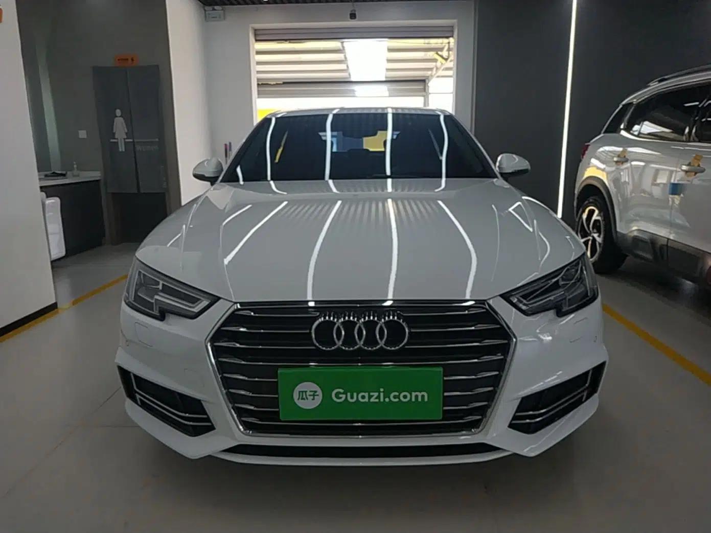 Audi A4L 2019 40 TFSI Ambition China VI — миниатюра 2