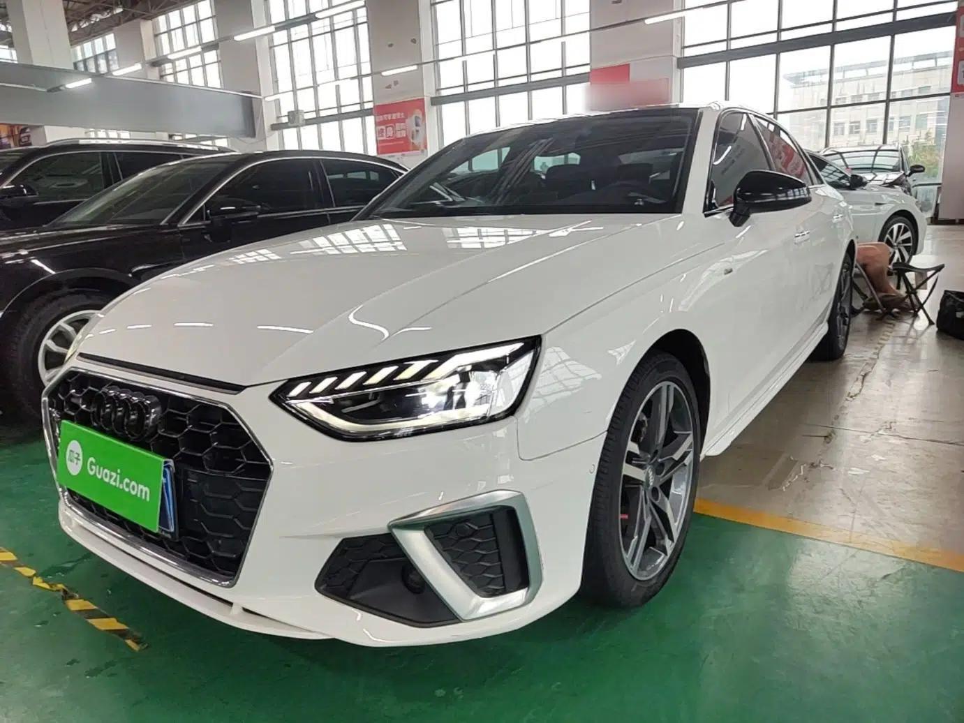 Audi A4L 2020 40 TFSI quattro Luxury Dynamic Model — миниатюра 1