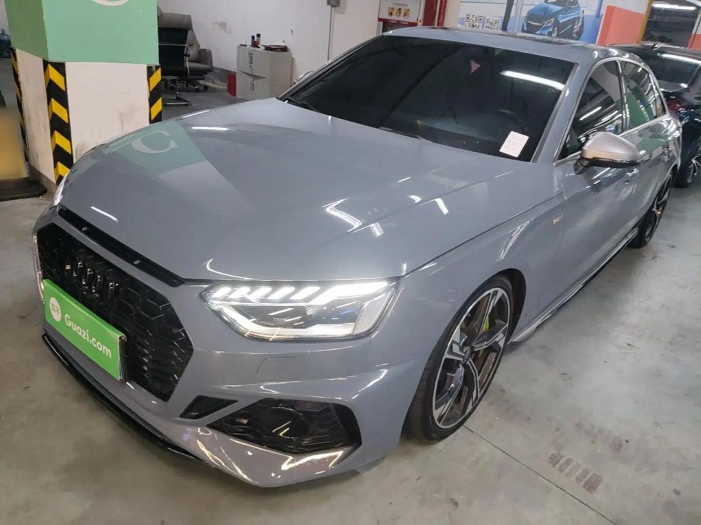 Audi A4L 2022 40 TFSI quattro RS Performance Package — миниатюра 1