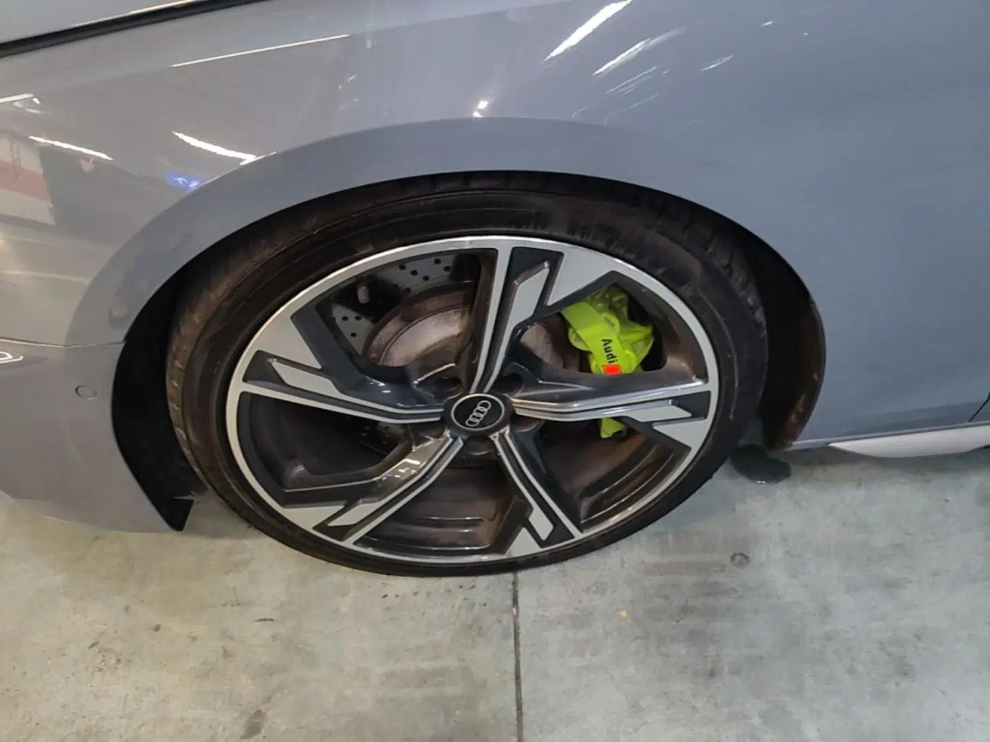 Audi A4L 2022 40 TFSI quattro RS Performance Package — миниатюра 10