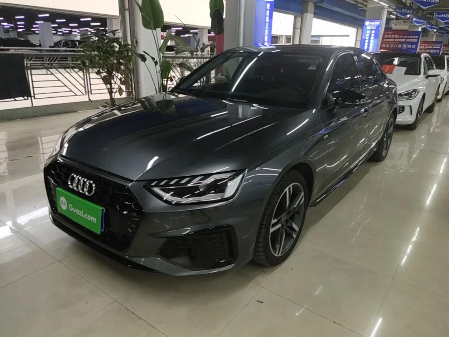 Audi A4L 2022 40 TFSI Luxury Dynamic Model — миниатюра 1
