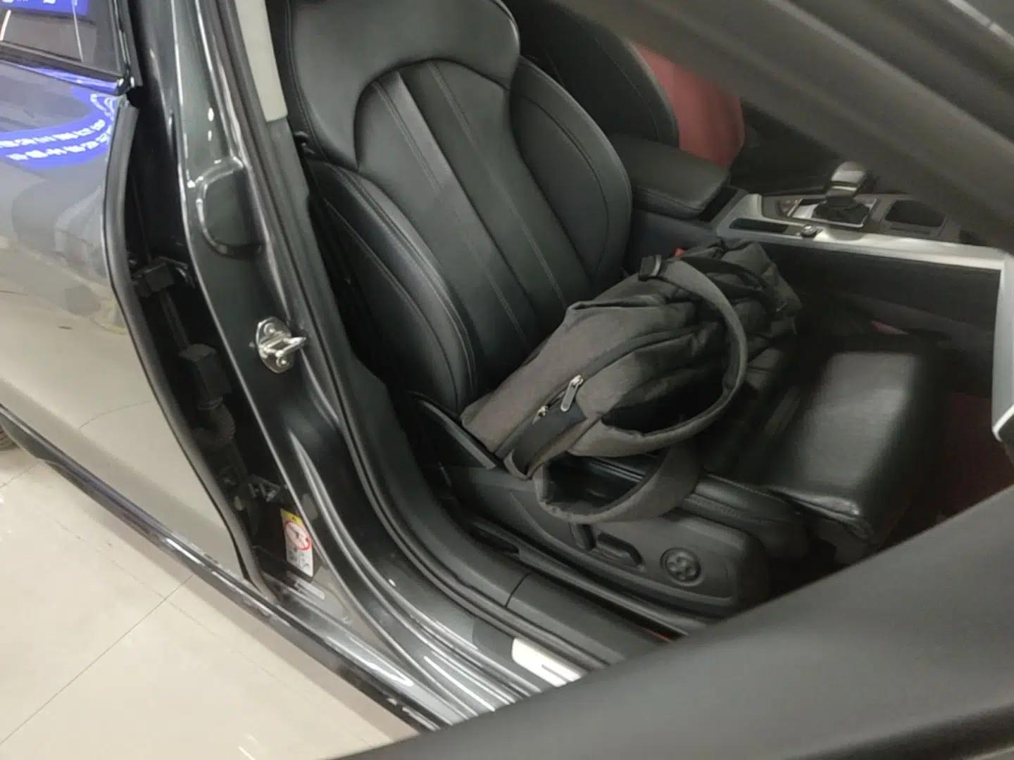 Audi A4L 2022 40 TFSI Luxury Dynamic Model — миниатюра 19