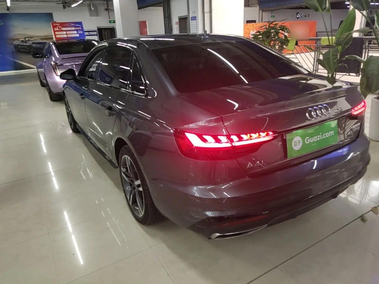 Audi A4L 2022 40 TFSI Luxury Dynamic Model — миниатюра 4