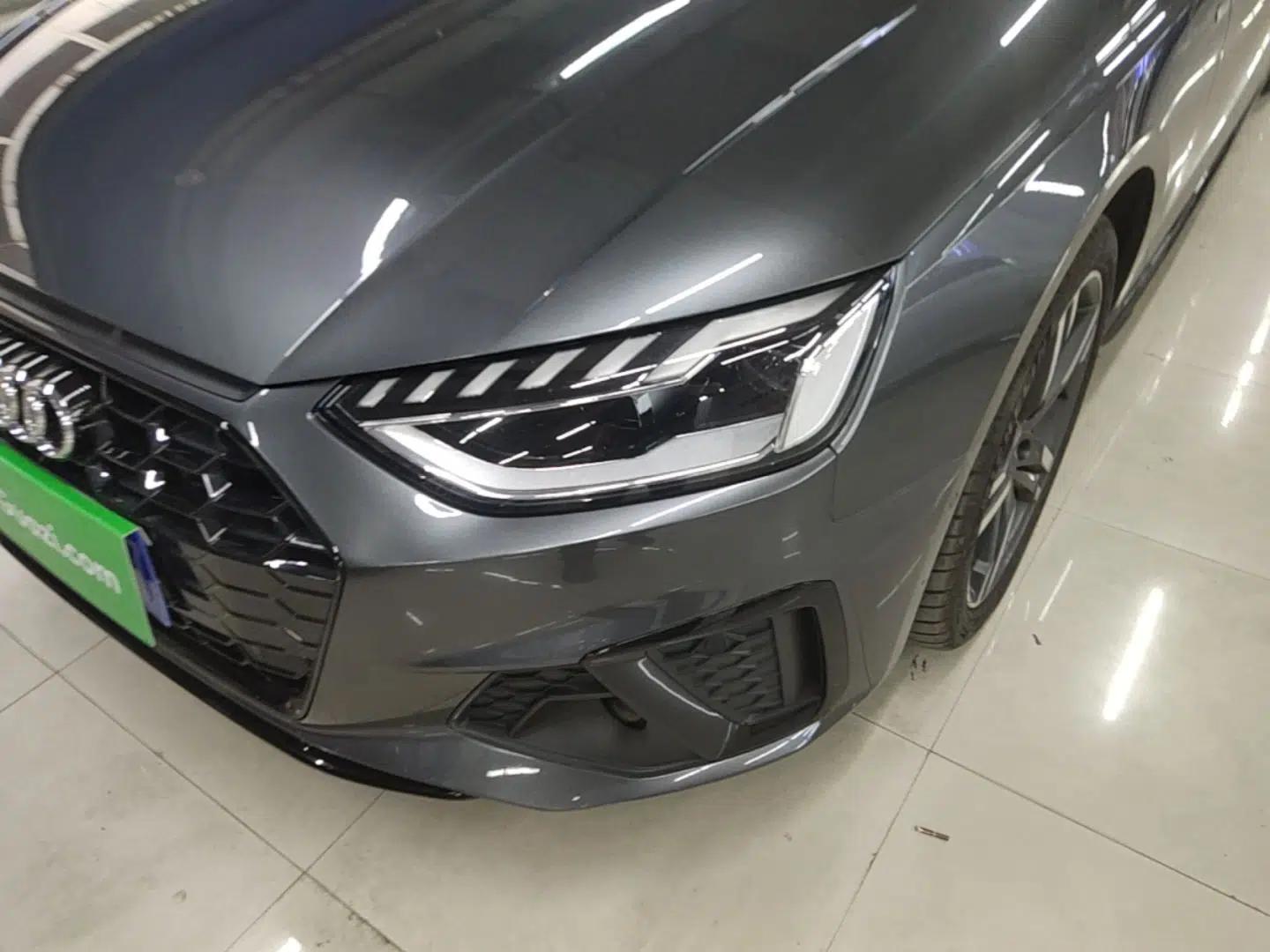 Audi A4L 2022 40 TFSI Luxury Dynamic Model — миниатюра 8
