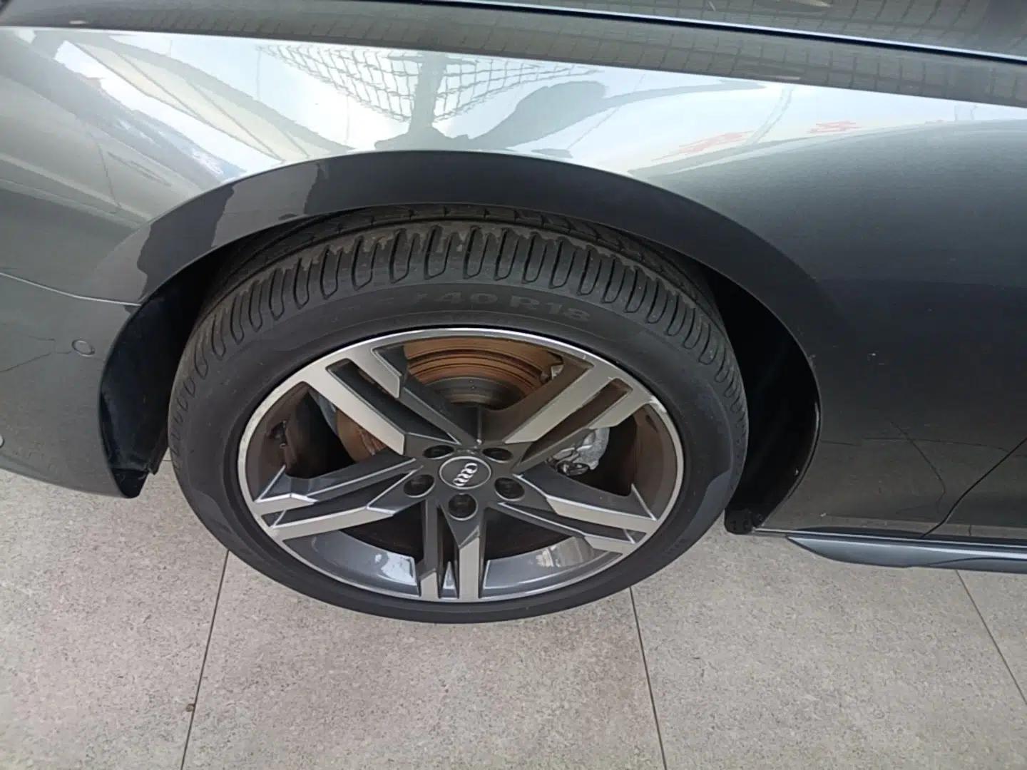 Audi A4L 2020 40 TFSI quattro Luxury Dynamic Model — миниатюра 10