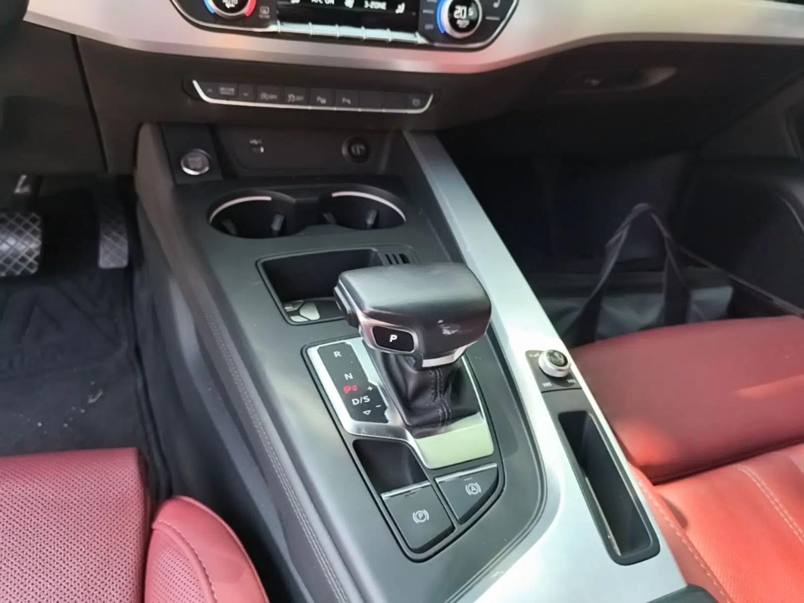 Audi A4L 2022 40 TFSI Luxury Dynamic Model — миниатюра 16