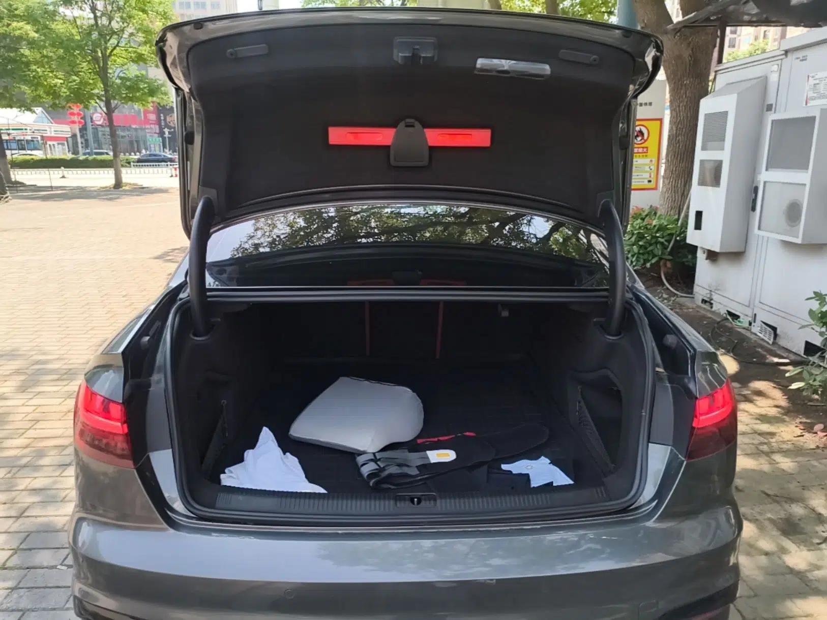 Audi A4L 2022 40 TFSI Luxury Dynamic Model — миниатюра 22