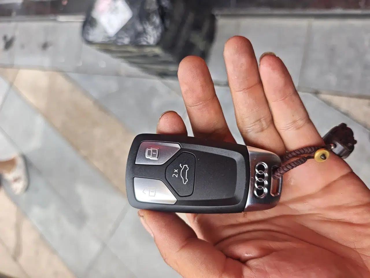 Audi A4L 2024 40 TFSI Fashion Dynamic Model — миниатюра 17