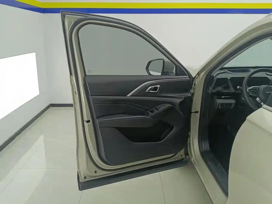 Haval Xiaolong MAX 2023 1.5L Hi4 105 4WD Intelligent Flagship Edition — миниатюра 7