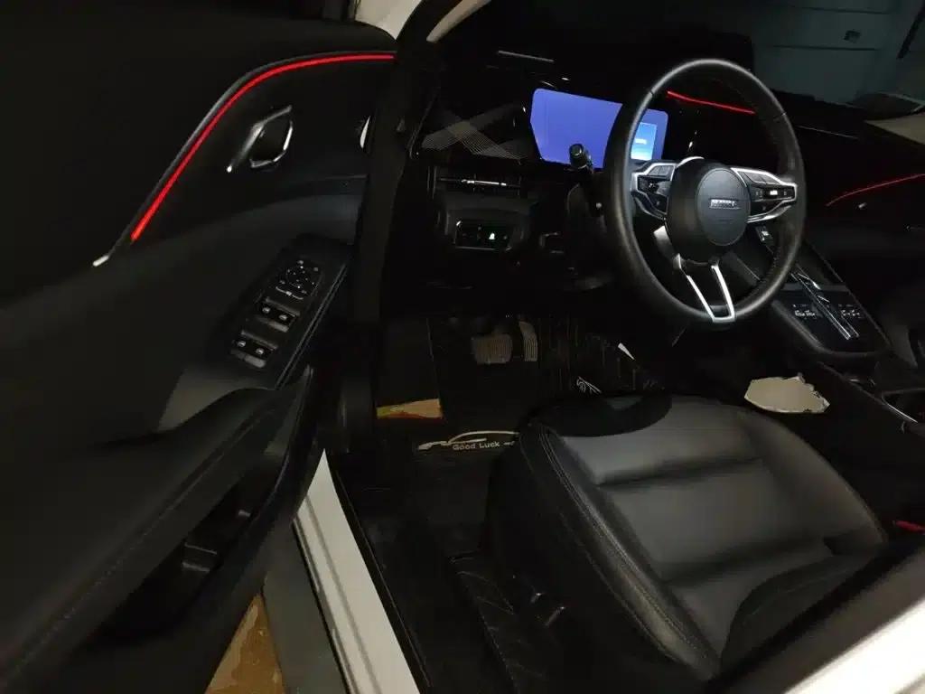 Haval Xiaolong MAX 2023 1.5L Hi4 105 4WD Navigator Edition — миниатюра 13