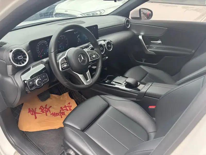 2022 Mercedes-Benz A-Class A 180 L — миниатюра 9