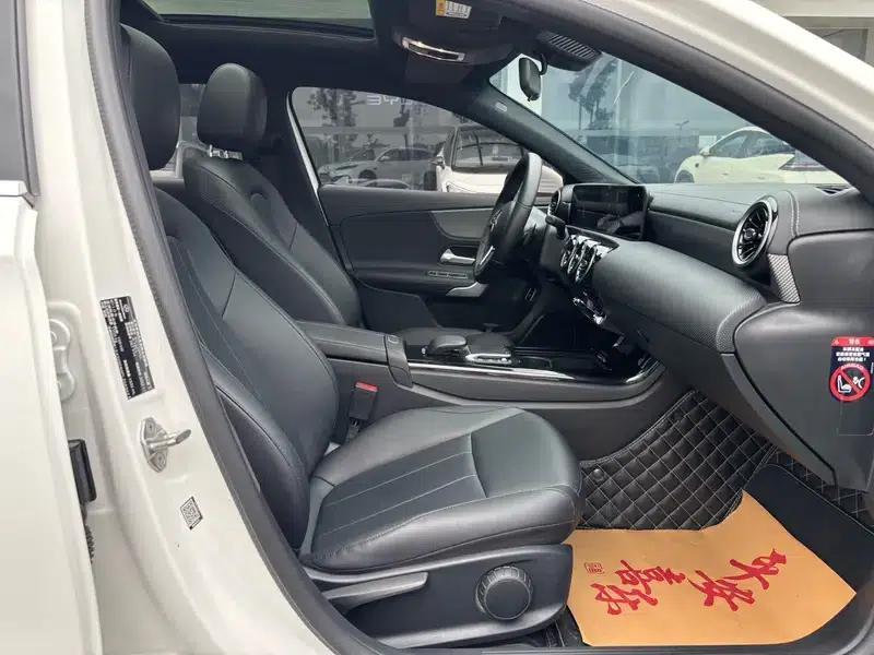 2022 Mercedes-Benz A-Class A 180 L — миниатюра 10