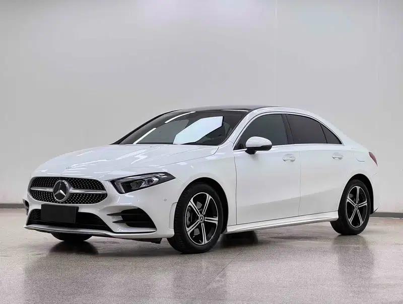 Mercedes-Benz A-Class 2022 Facelift A 200 L Sport Sedan Fashion Edition — миниатюра 1