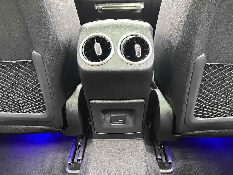 Mercedes-Benz A-Class 2022 Facelift A 200 L Sport Sedan Fashion Edition — миниатюра 14