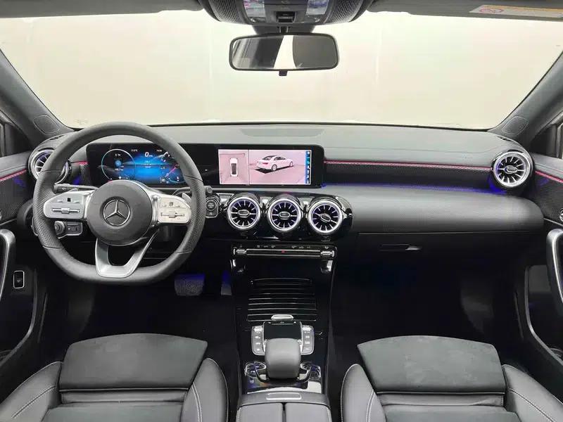 Mercedes-Benz A-Class 2022 Facelift A 200 L Sport Sedan Fashion Edition — миниатюра 15
