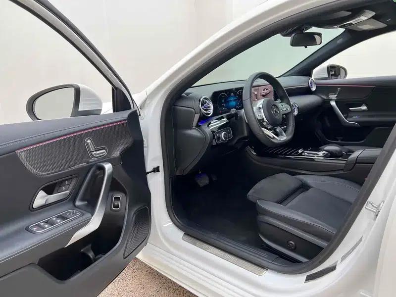 Mercedes-Benz A-Class 2022 Facelift A 200 L Sport Sedan Fashion Edition — миниатюра 22