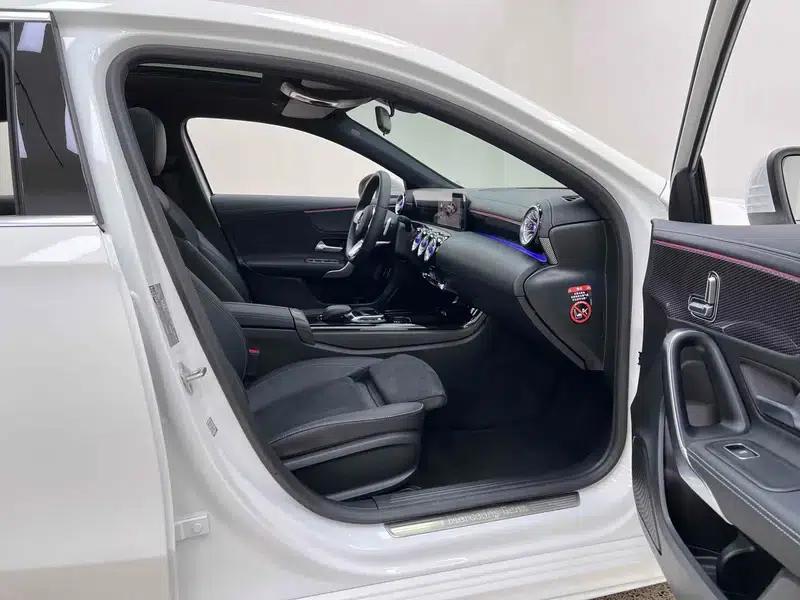 Mercedes-Benz A-Class 2022 Facelift A 200 L Sport Sedan Fashion Edition — миниатюра 23