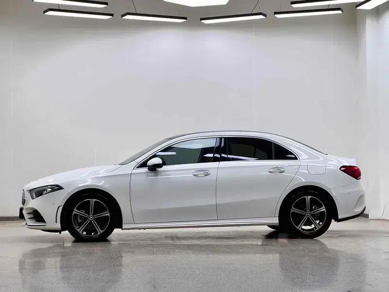 Mercedes-Benz A-Class 2022 Facelift A 200 L Sport Sedan Fashion Edition — миниатюра 4