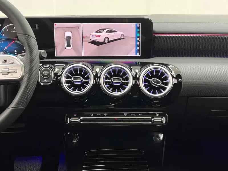 Mercedes-Benz A-Class 2022 Facelift A 200 L Sport Sedan Fashion Edition — миниатюра 9