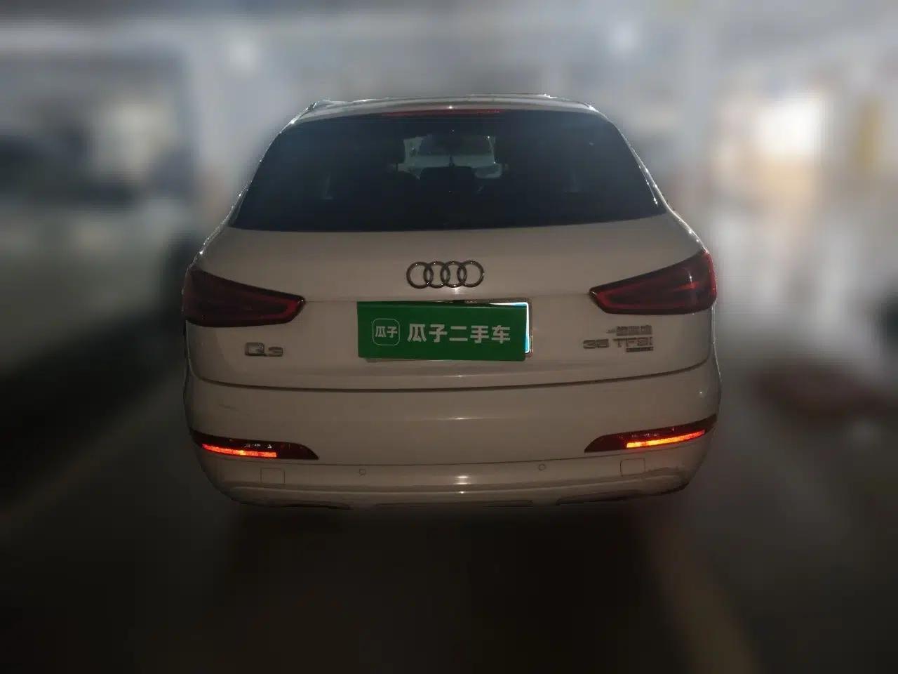Audi Q3 2013 35 TFSI quattro Luxury Model — миниатюра 5