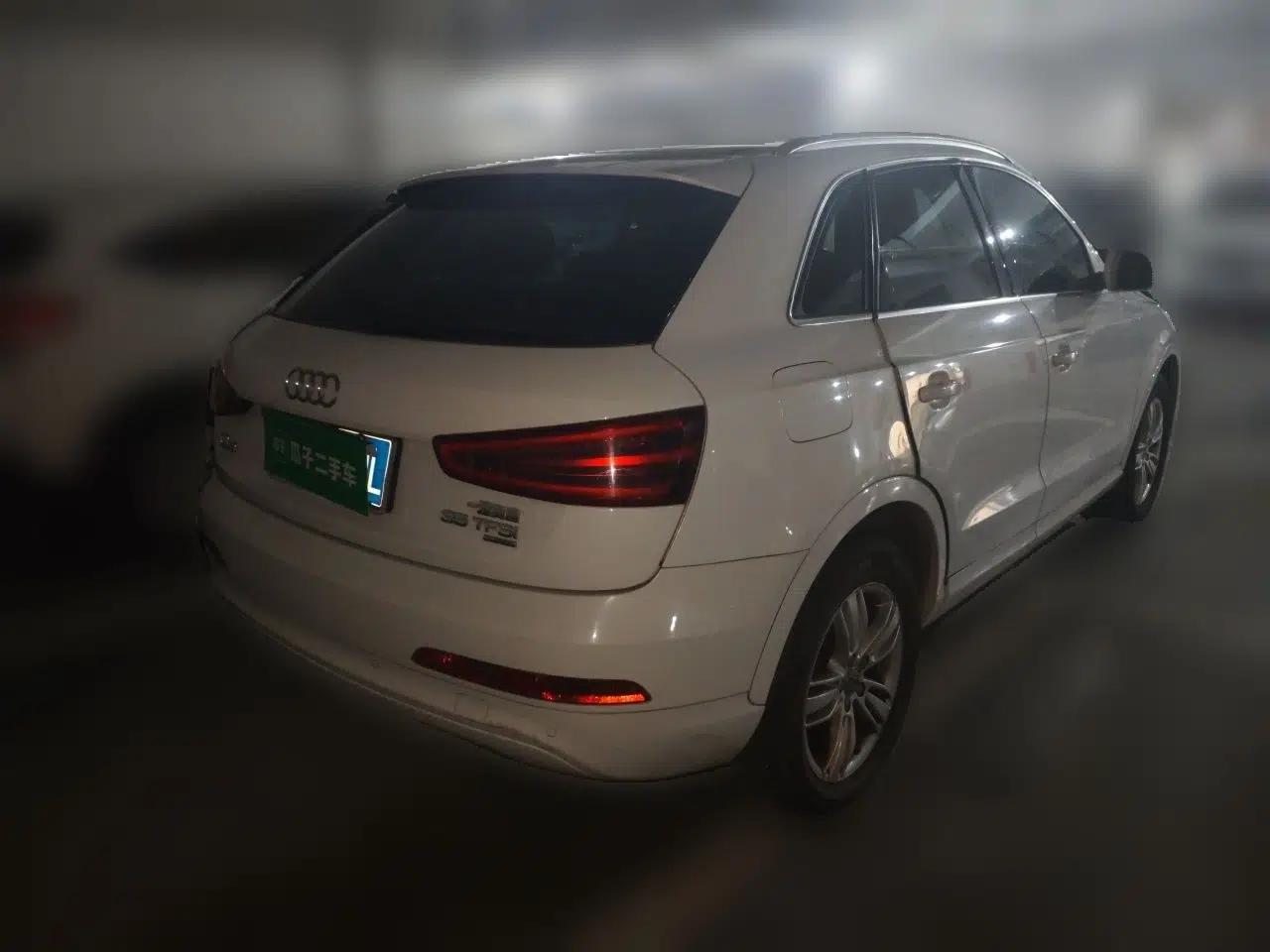 Audi Q3 2013 35 TFSI quattro Luxury Model — миниатюра 6