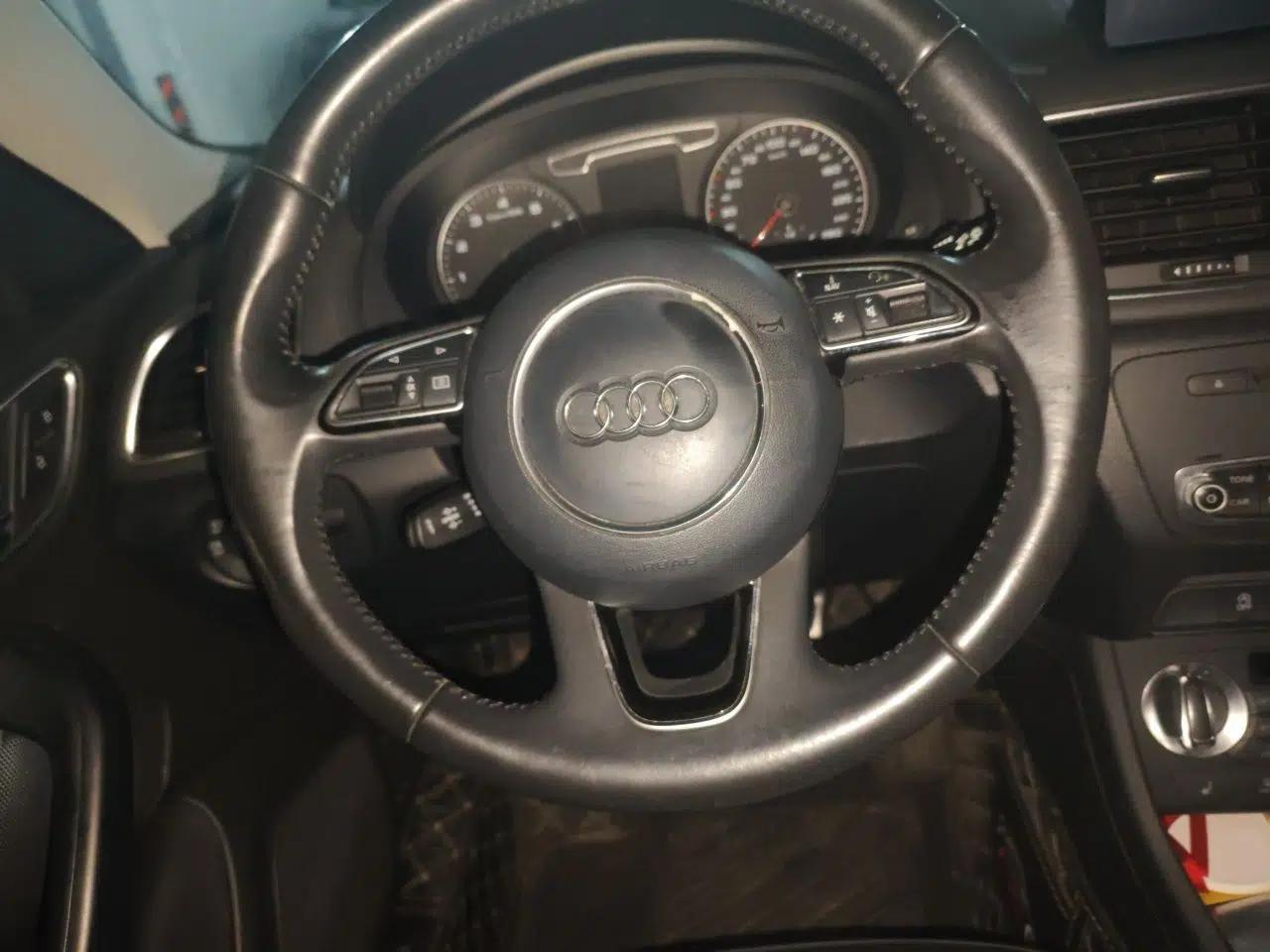 Audi Q3 2013 35 TFSI quattro Luxury Model — миниатюра 10