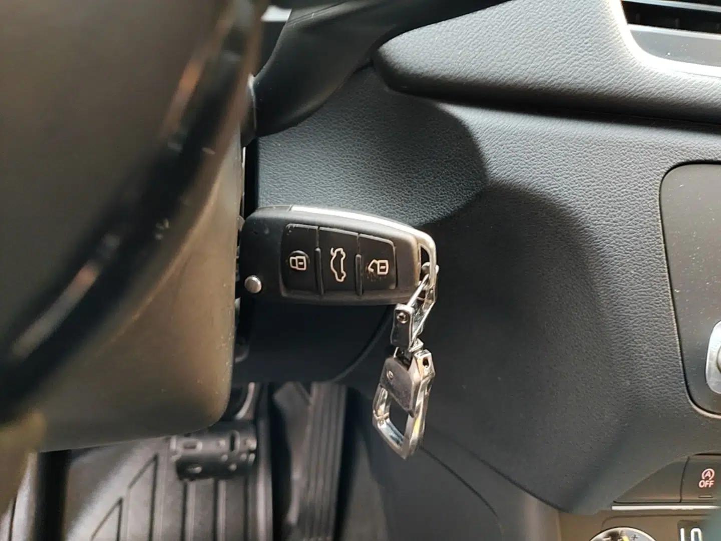 Audi Q3 2015 35 TFSI quattro Technology Edition — миниатюра 28