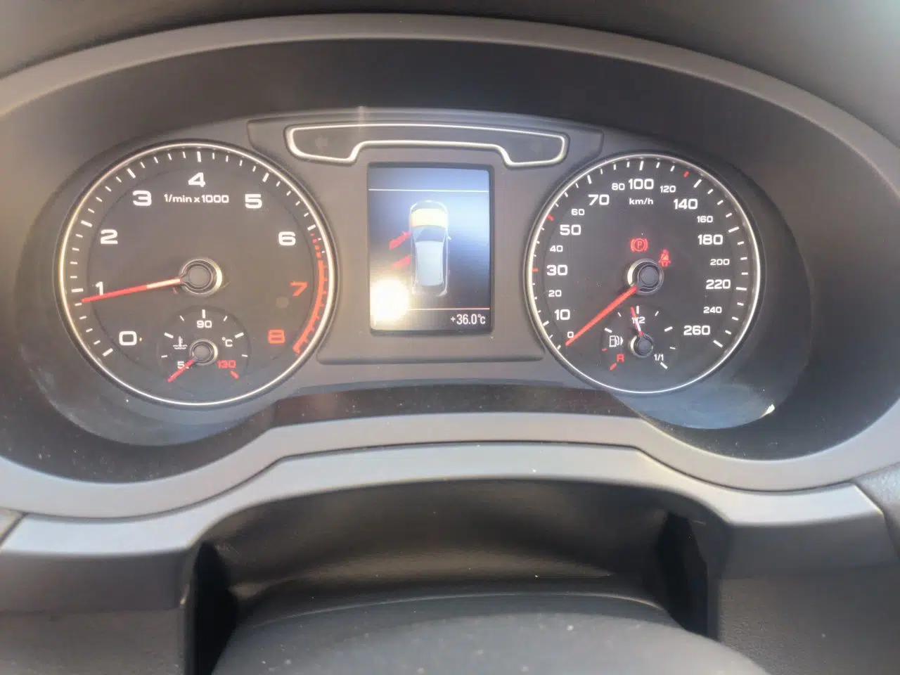 Audi Q3 2013 35 TFSI quattro Comfort Model — миниатюра 11