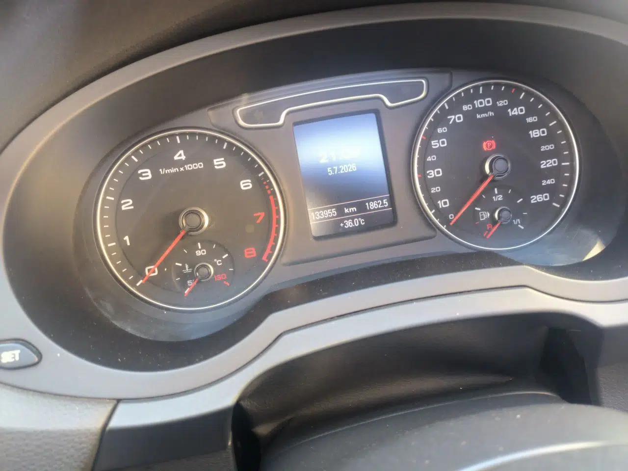 Audi Q3 2013 35 TFSI quattro Comfort Model — миниатюра 12