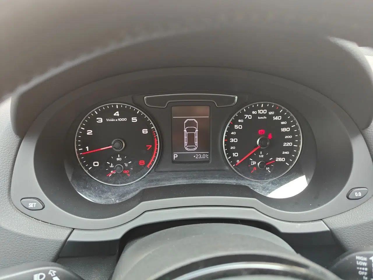 Audi Q3 2016 30 TFSI Fashion Model — миниатюра 11