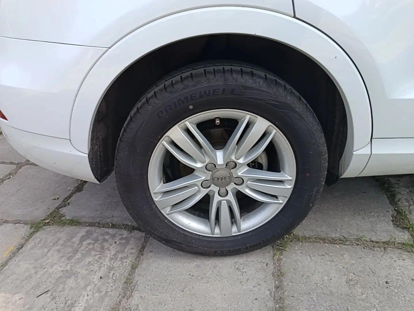 Audi Q3 2015 35 TFSI Comfort Model — миниатюра 11