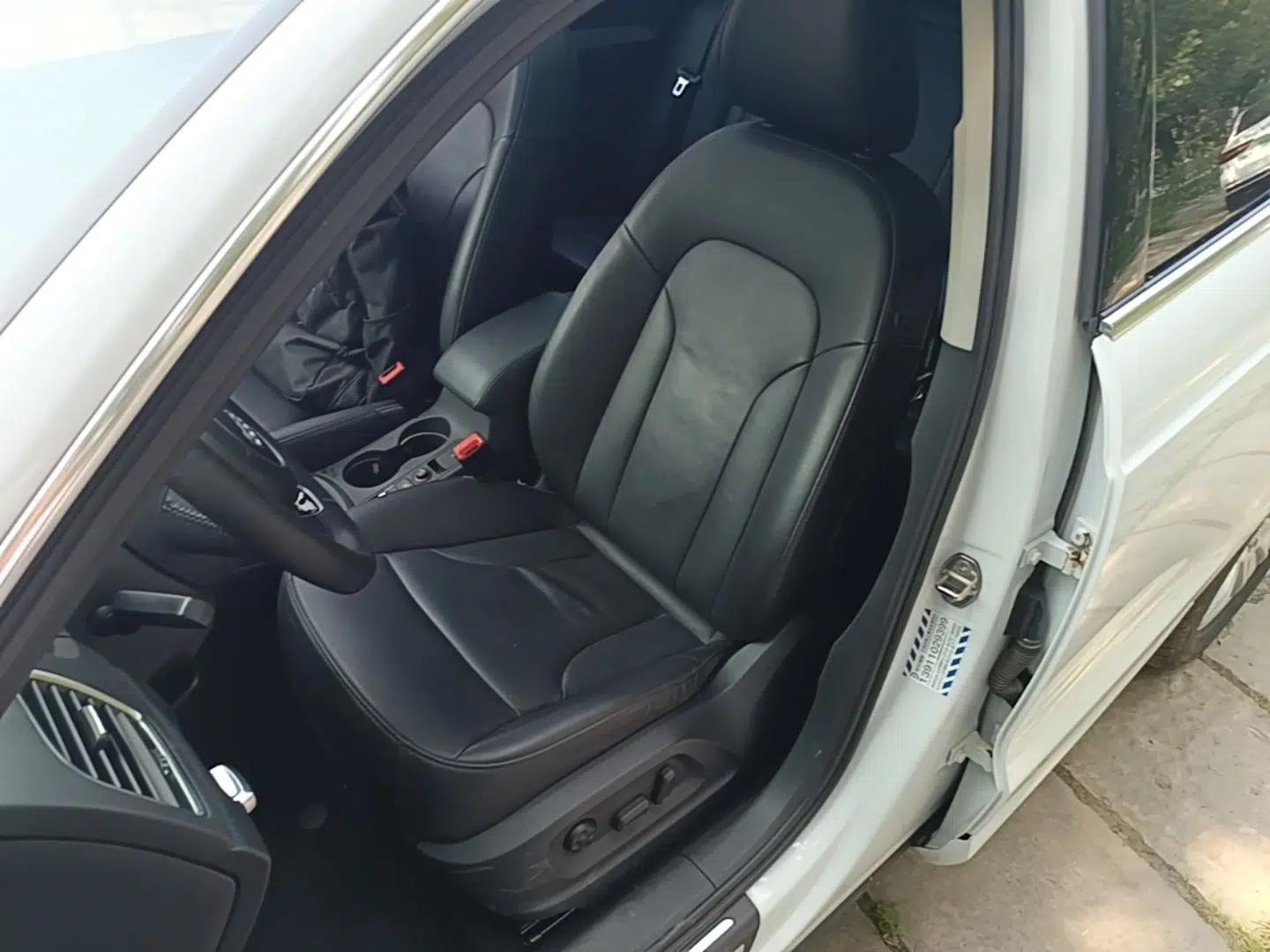 Audi Q3 2015 35 TFSI Comfort Model — миниатюра 17