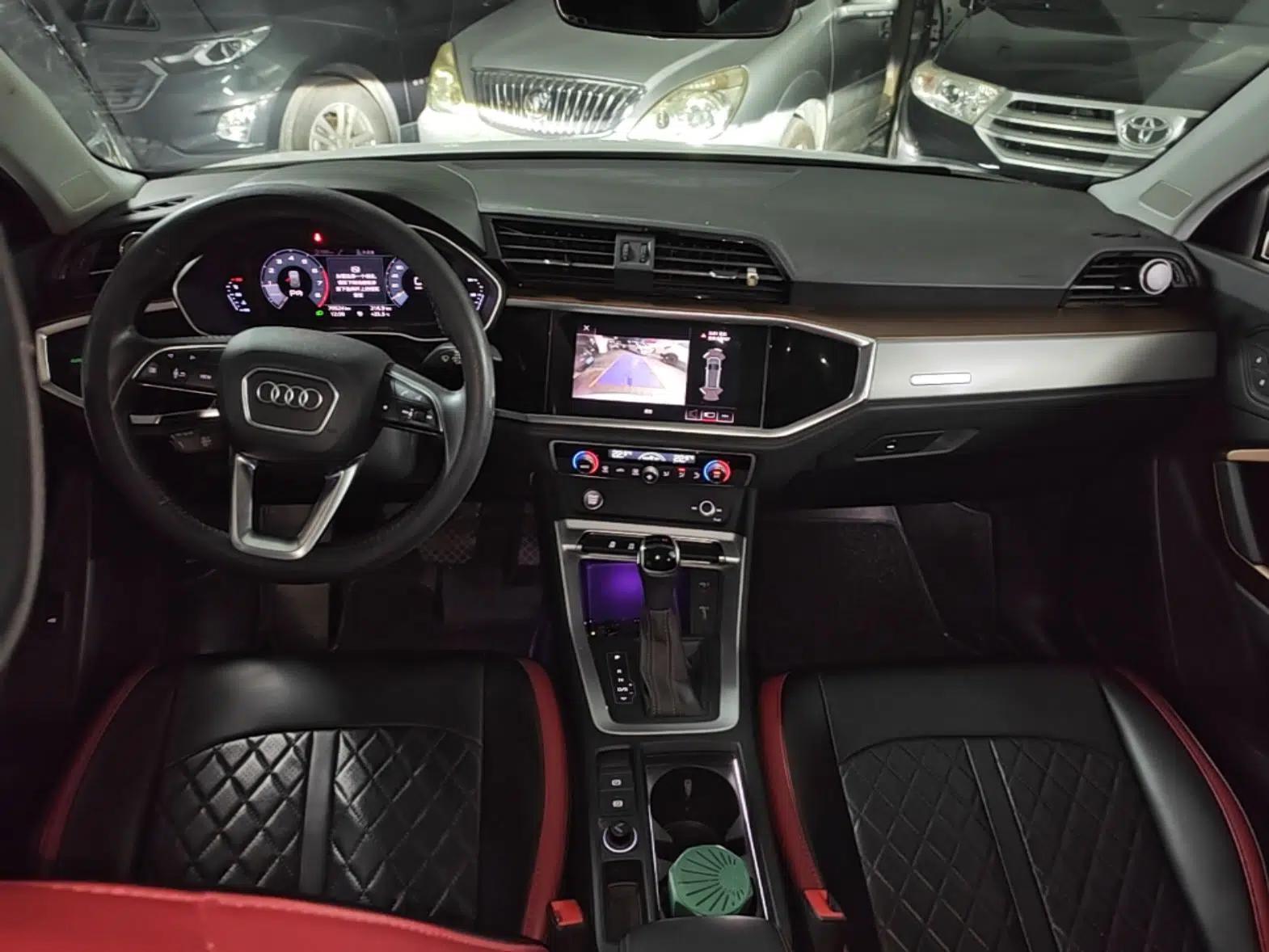 Audi Q3 2019 40 TFSI Fashionable and Elegant Model — миниатюра 12