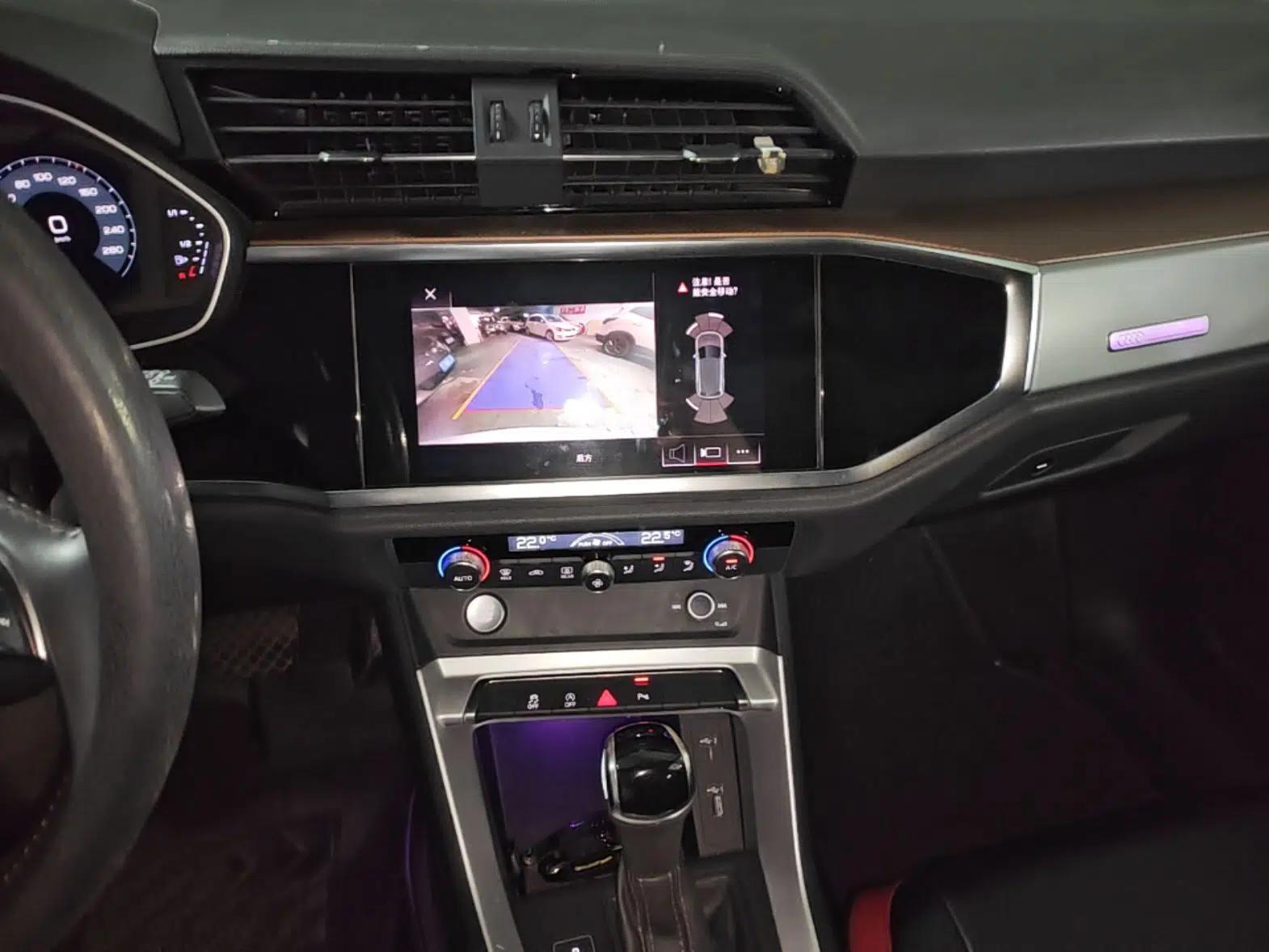 Audi Q3 2019 40 TFSI Fashionable and Elegant Model — миниатюра 15
