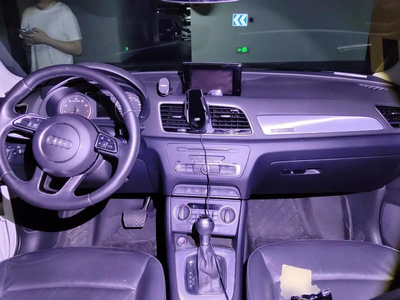 Audi Q3 2016 35 TFSI quattro all-wheel-drive style model — миниатюра 9