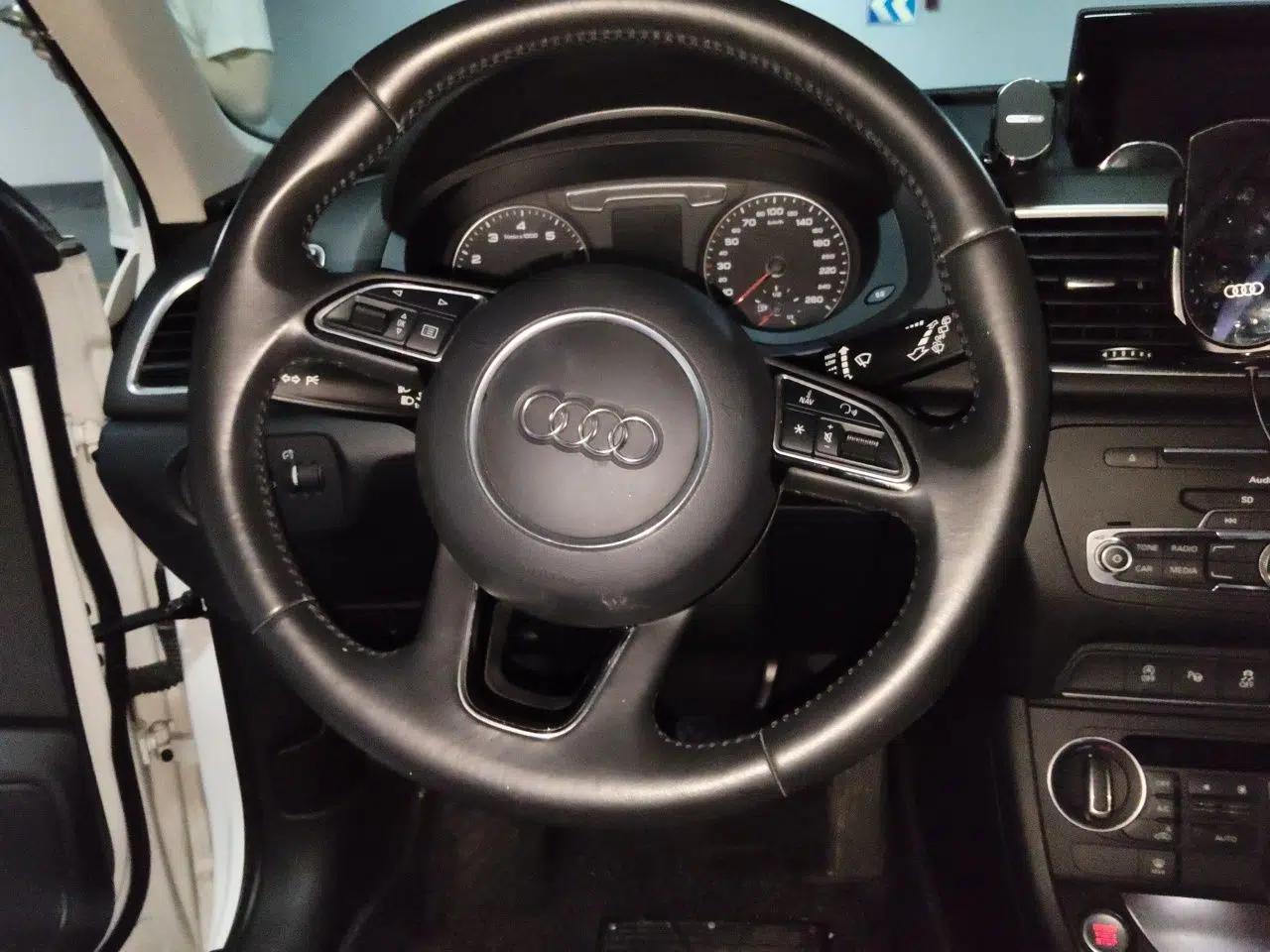 Audi Q3 2016 35 TFSI quattro all-wheel-drive style model — миниатюра 10
