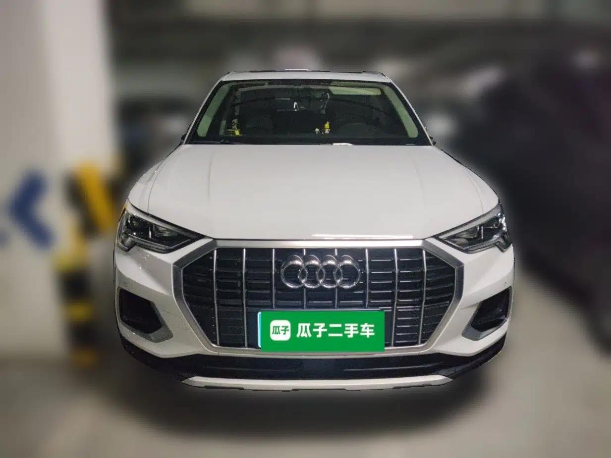 Audi Q3 2019 35 TFSI Fashionable and Elegant Model — миниатюра 2
